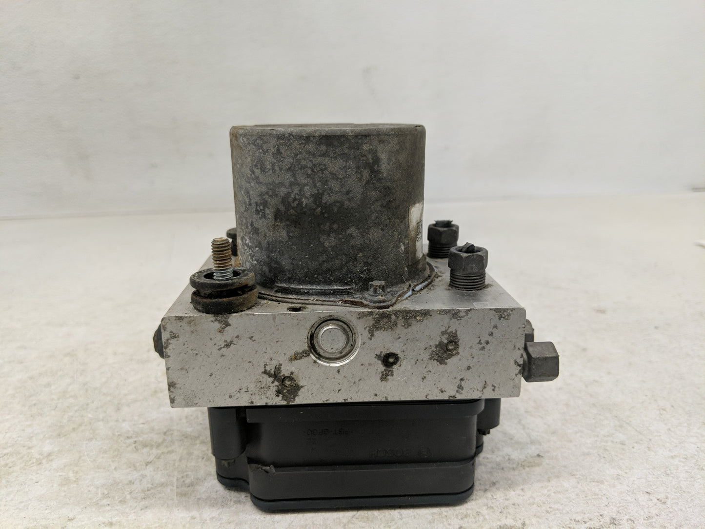 2014 Chrysler Town & Country ABS Pump Control Module Replacement P/N:TYA330323819 P68183803AC Fits OEM Used Auto Parts - Oem