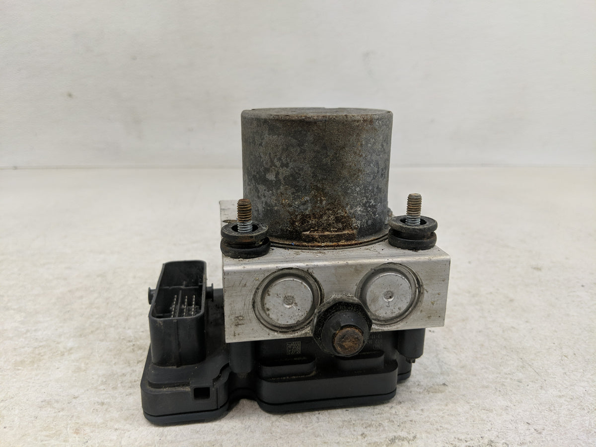 2014 Chrysler Town & Country Anti-Lock Brake ABS Pump Module Actuator OEM P/N:TYA330323819 P68183803AC Fits OEM Used Auto Pa