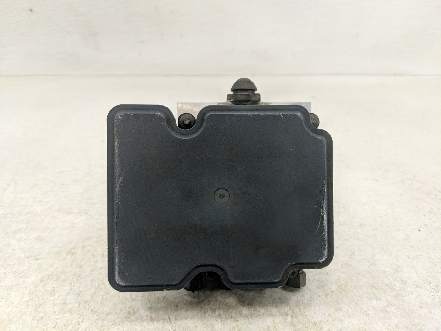 2014 Chrysler Town & Country ABS Pump Control Module Replacement P/N:TYA330323819 P68183803AC Fits OEM Used Auto Parts - Oem