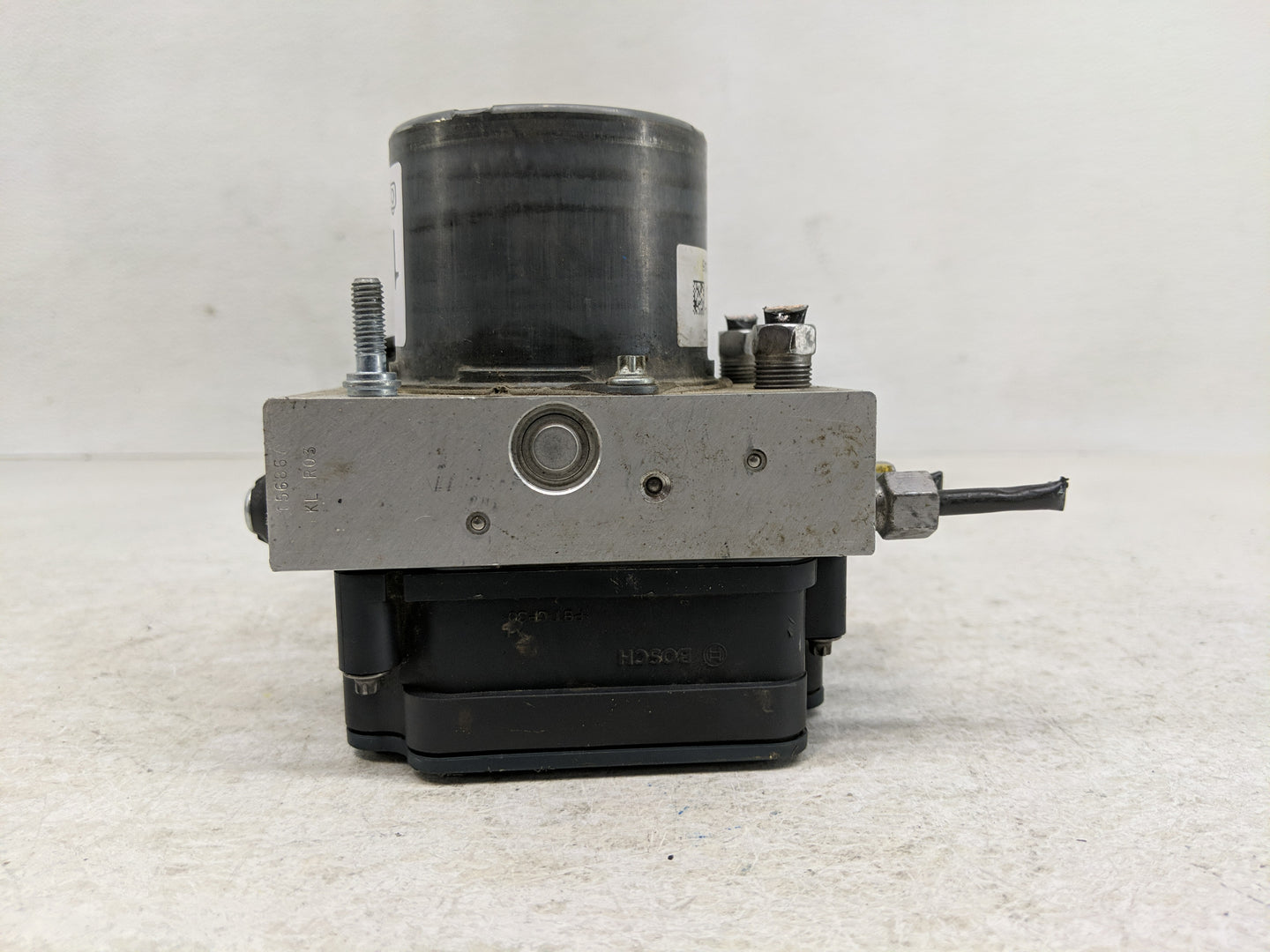 2014 Chrysler Town & Country ABS Pump Control Module Replacement P/N:P68183803AC Fits OEM Used Auto Parts - Oemusedautoparts