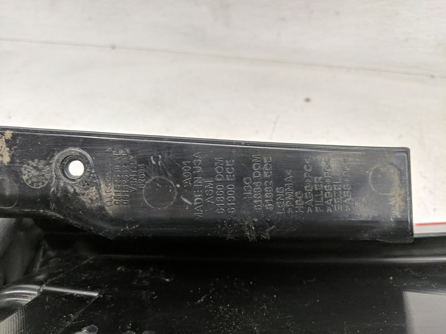 2011-2016 Chrysler Town & Country Tail Light Assembly Passenger Right OEM Fits Fits 2011 2012 2013 2014 2015 2016 OEM Used A