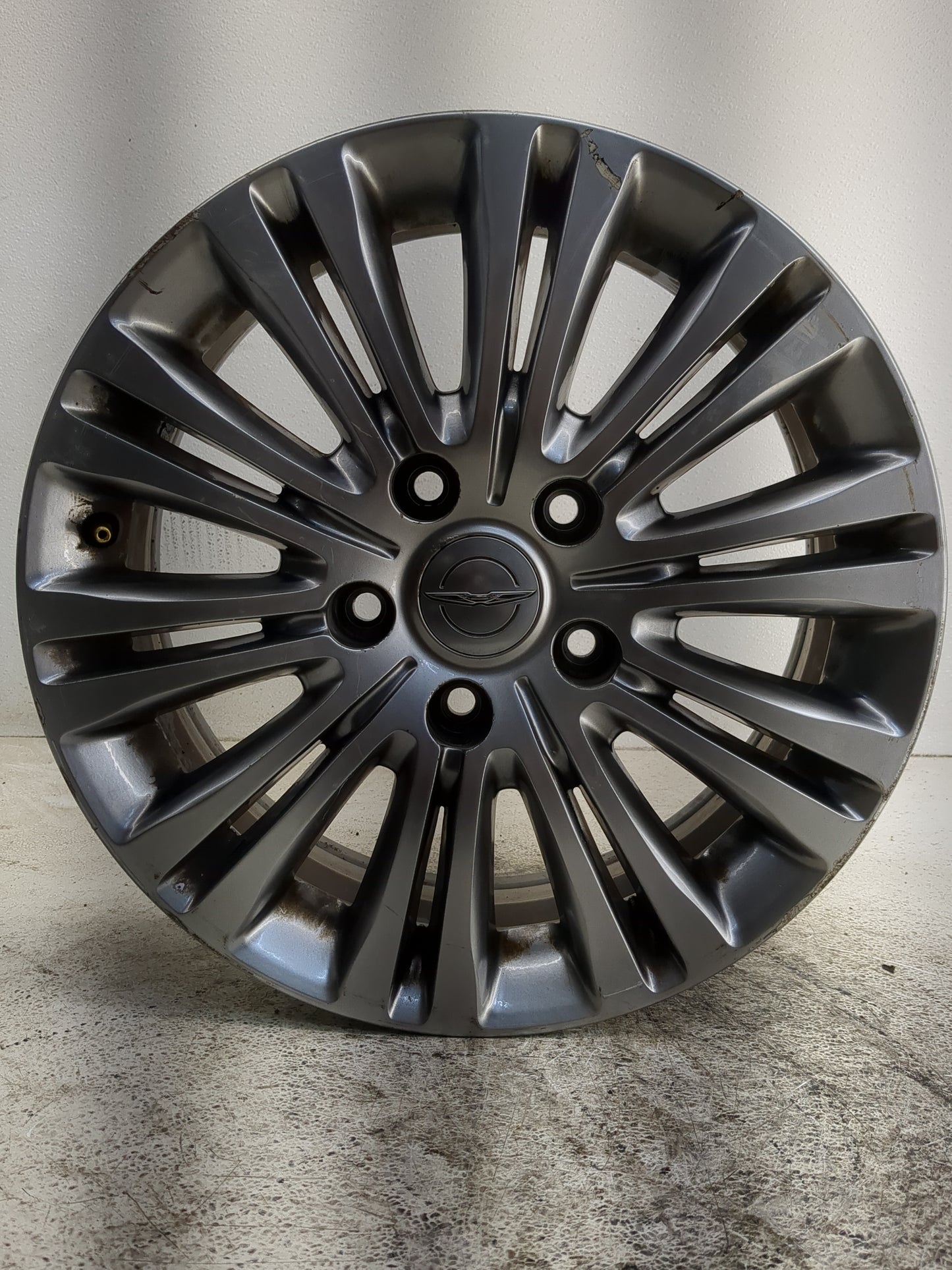 2011-2016 Chrysler Town & Country Oem Wheel Rim 1264068 - Oemusedautoparts1.com
