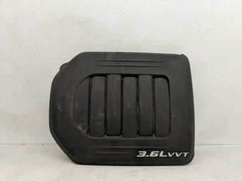 compare product 2014 Chrysler Town & Country Engine Cover 1264932