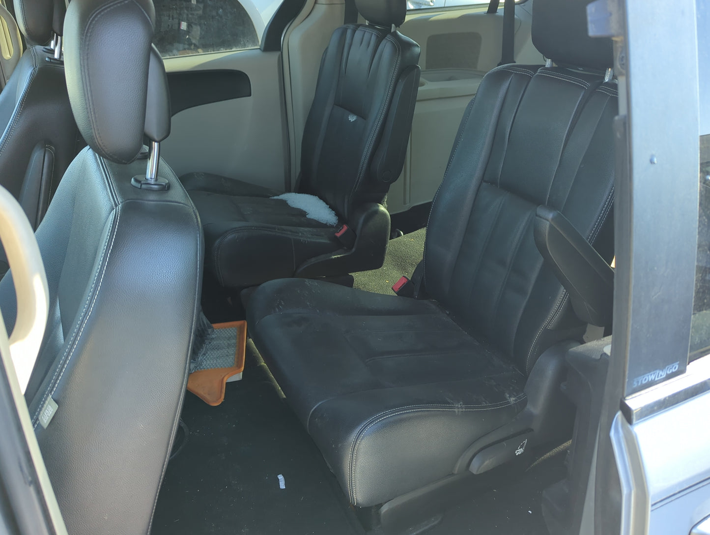 2014 Chrysler Town & Country Rear Seat Oem 1270066 - Oemusedautoparts1.com