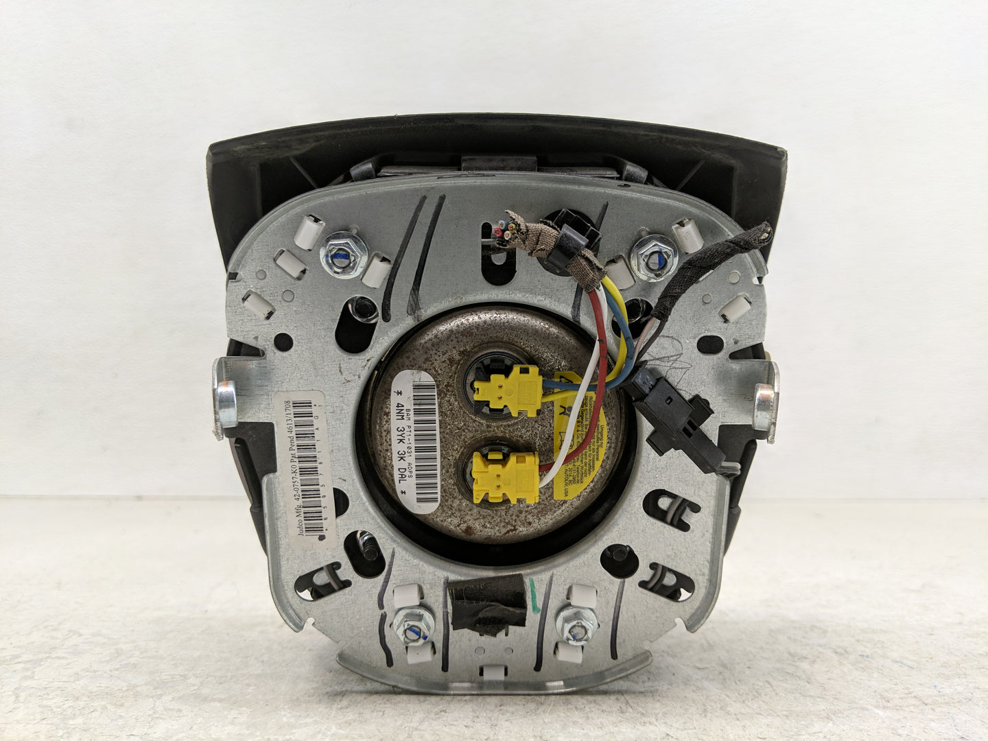 2013-2016 Chrysler Town & Country Air Bag Driver Left Steering Wheel Mounted Fits Fits 2013 2014 2015 2016 OEM Used Auto Par