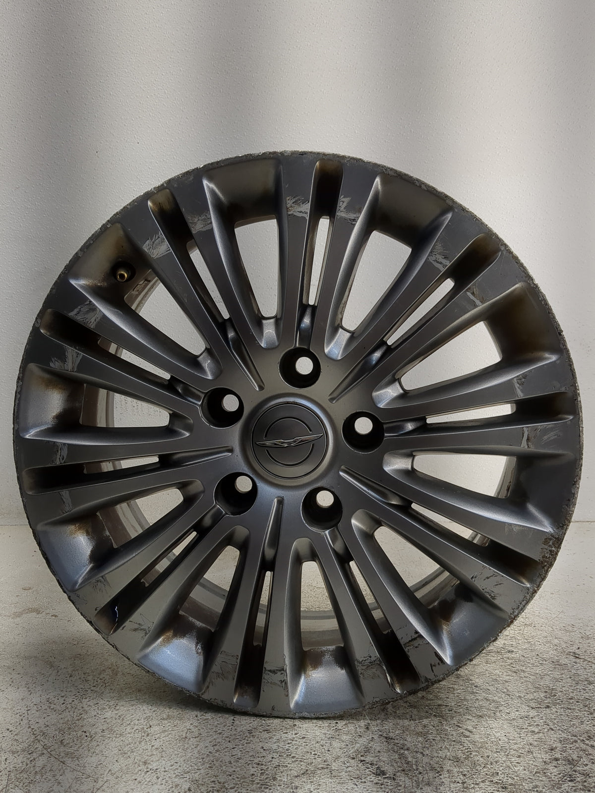 2011-2016 Chrysler Town & Country Oem Wheel Rim 1274925 - Oemusedautoparts1.com