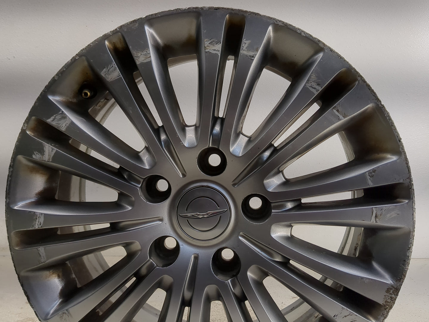 2011-2016 Chrysler Town & Country Oem Wheel Rim 1274925 - Oemusedautoparts1.com