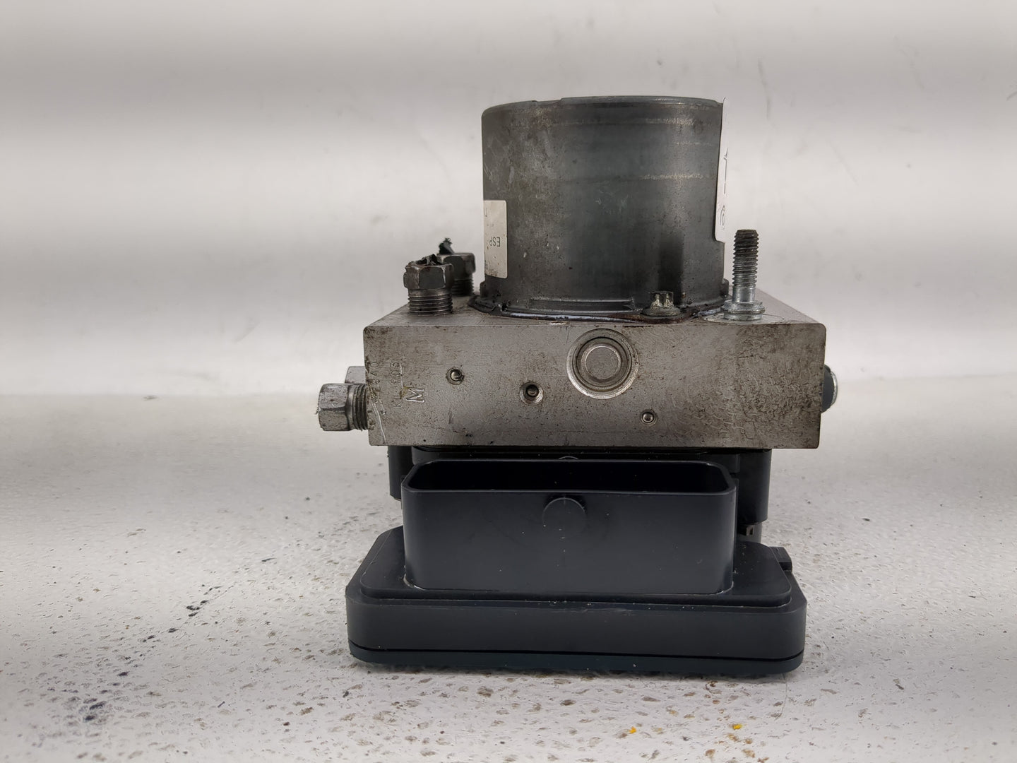 2014 Chrysler Town & Country ABS Pump Control Module Replacement P/N:P68183803AC Fits OEM Used Auto Parts - Oemusedautoparts