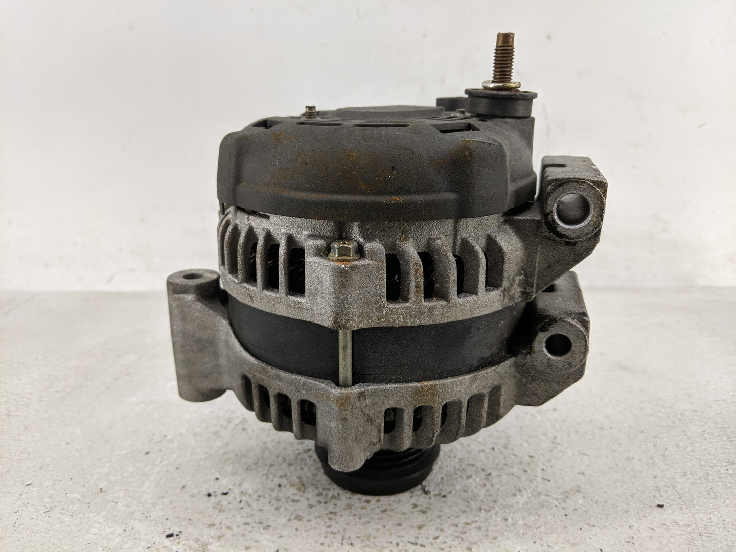 2011-2016 Chrysler Town & Country Alternator Replacement Generator Charging Assembly Engine OEM Fits OEM Used Auto Parts - O