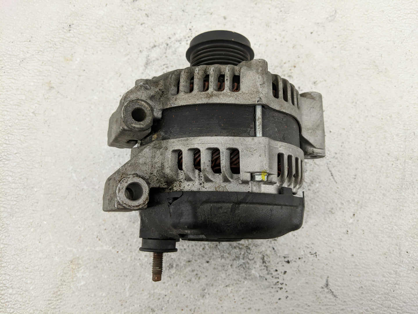 2011-2016 Chrysler Town & Country Alternator Replacement Generator Charging Assembly Engine OEM Fits OEM Used Auto Parts - O