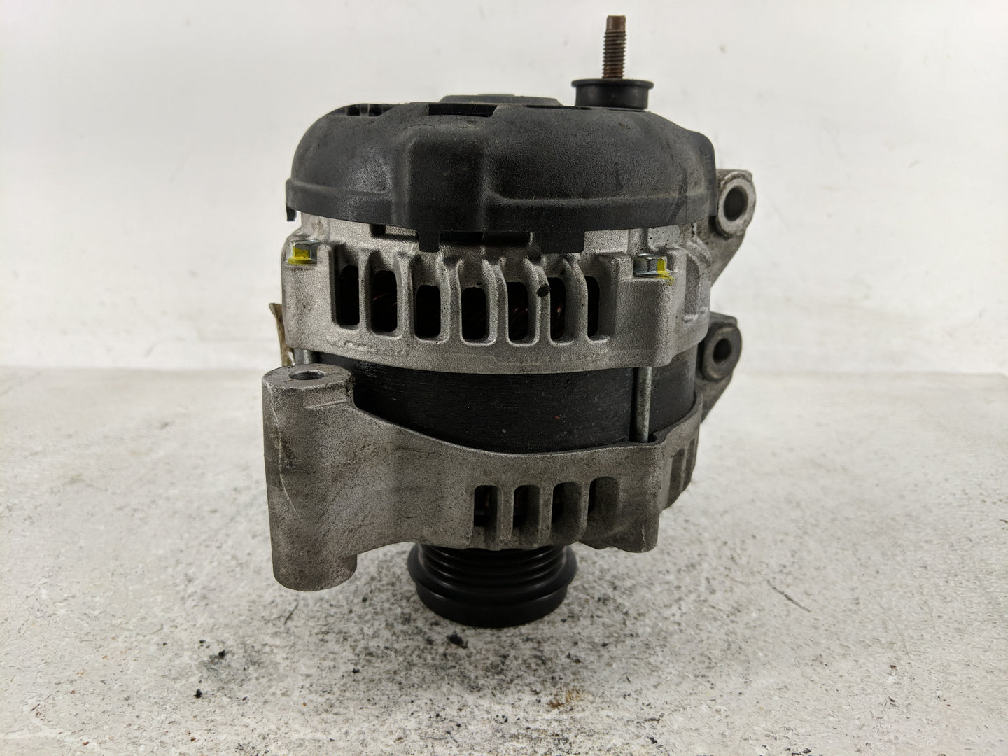 2011-2016 Chrysler Town & Country Alternator Replacement Generator Charging Assembly Engine OEM Fits OEM Used Auto Parts - O