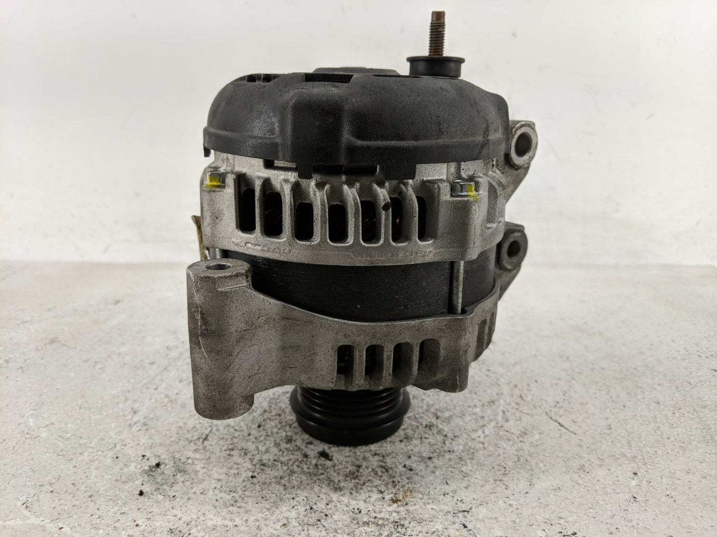 2011-2016 Chrysler Town & Country Alternator Replacement Generator Charging Assembly Engine OEM Fits OEM Used Auto Parts - O