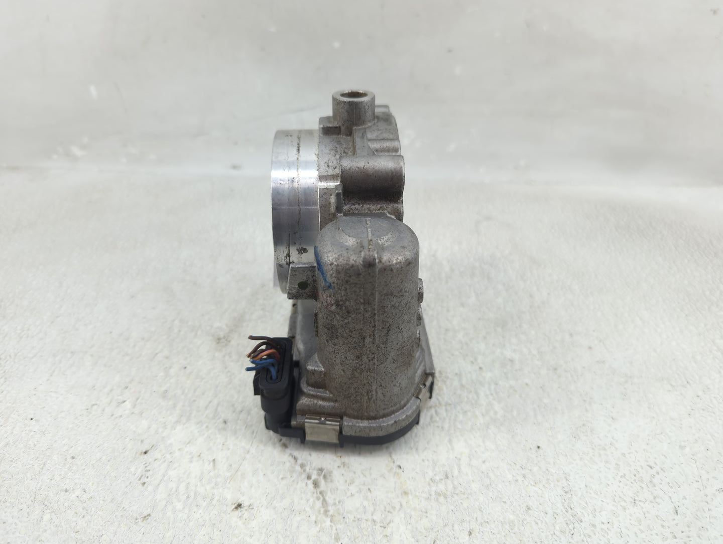 2011-2016 Chrysler Town & Country Throttle Body P/N:0 280 750 570 05184349AC Fits OEM Used Auto Parts - Oemusedautoparts1.co
