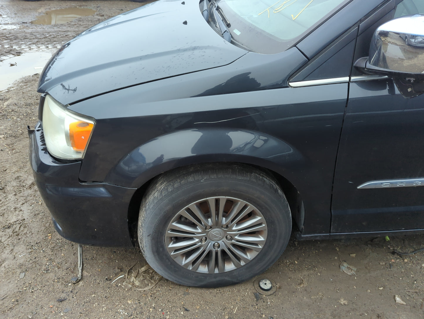 2008-2016 Chrysler Town & Country Driver Fender - Oemusedautoparts1.com