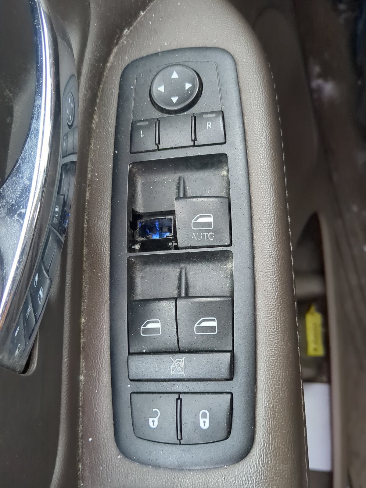 2012-2016 Chrysler Town & Country Master Power Window Switch Replacement Driver Side Left Fits OEM Used Auto Parts - Oemused