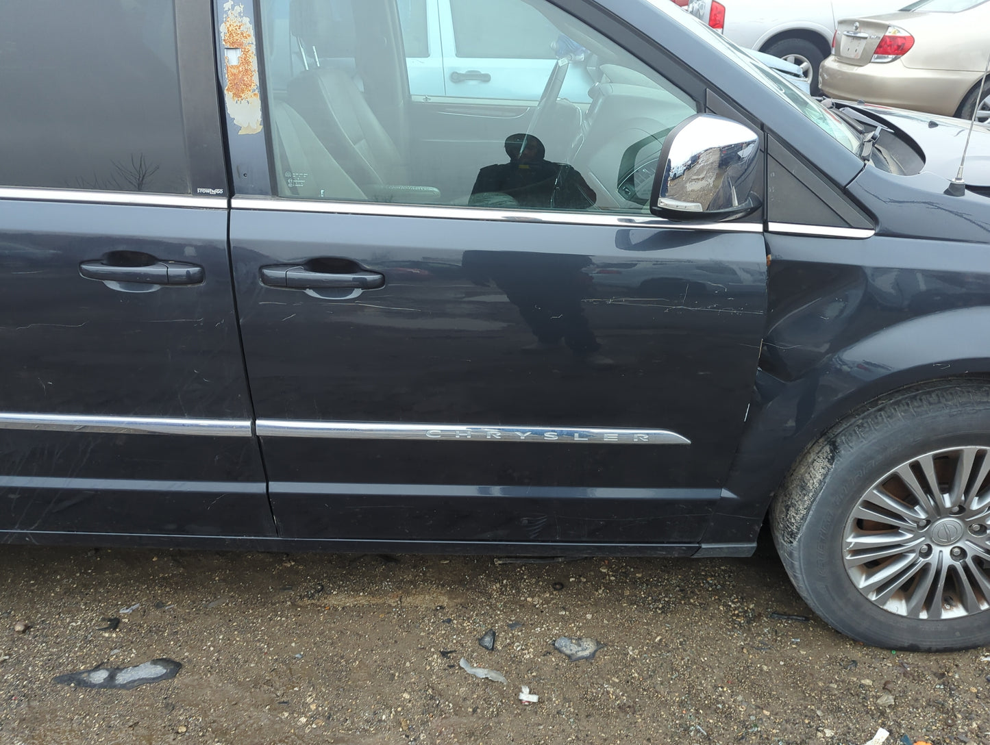 2008-2016 Chrysler Town & Country Passenger Front Door Oem - Oemusedautoparts1.com