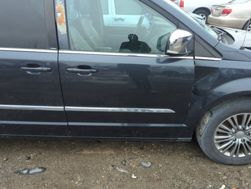 2008-2016 Chrysler Town & Country Passenger Front Door Oem - Oemusedautoparts1.com