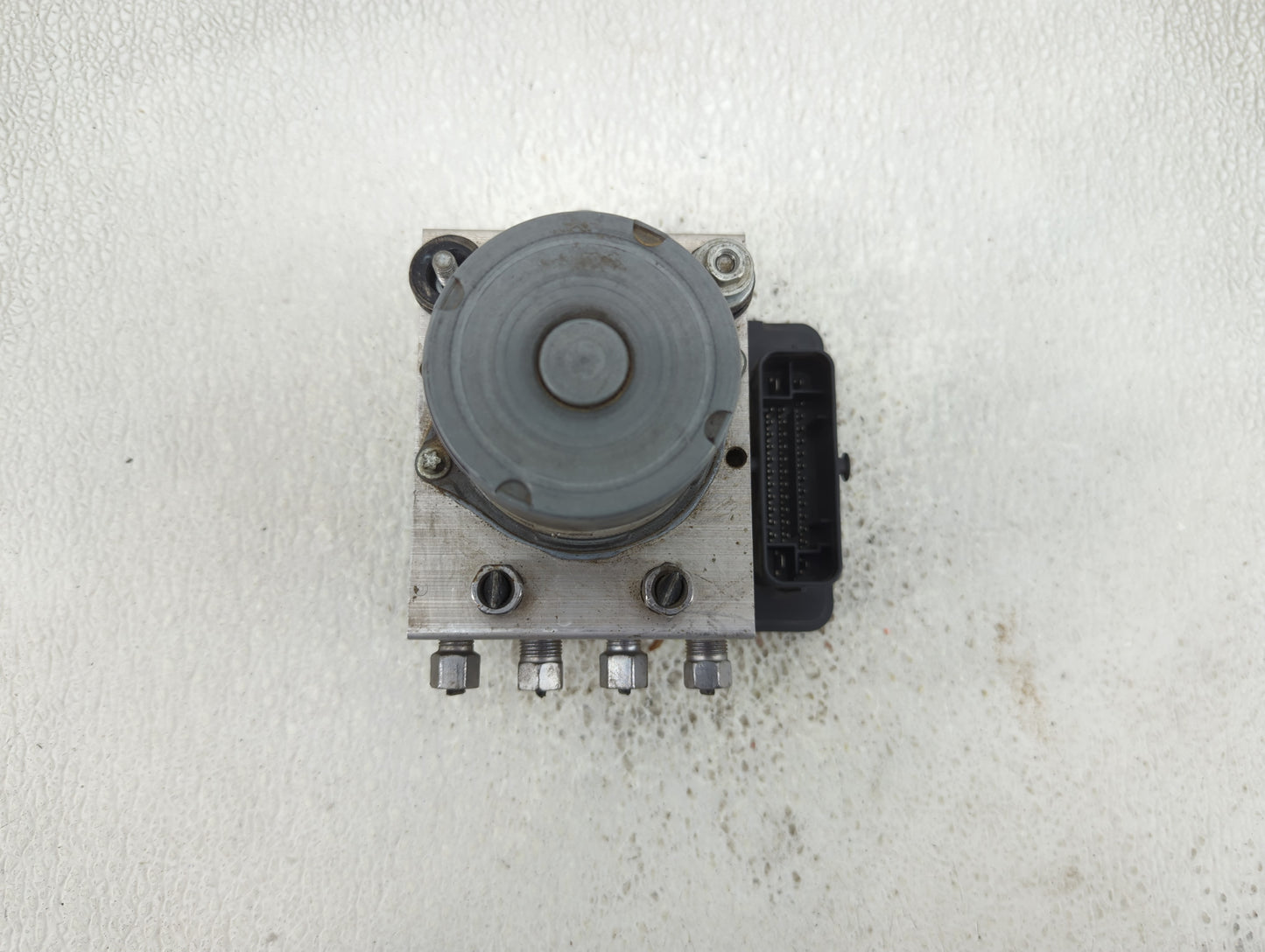 2014 Chrysler Town & Country ABS Pump Control Module Replacement P/N:68183803AC P68183803AC Fits OEM Used Auto Parts - Oemus