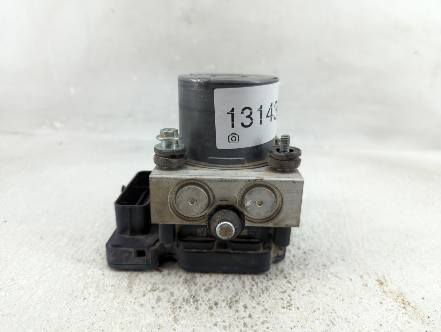 2014 Chrysler Town & Country ABS Pump Control Module Replacement P/N:68183803AC P68183803AC Fits OEM Used Auto Parts - Oemus