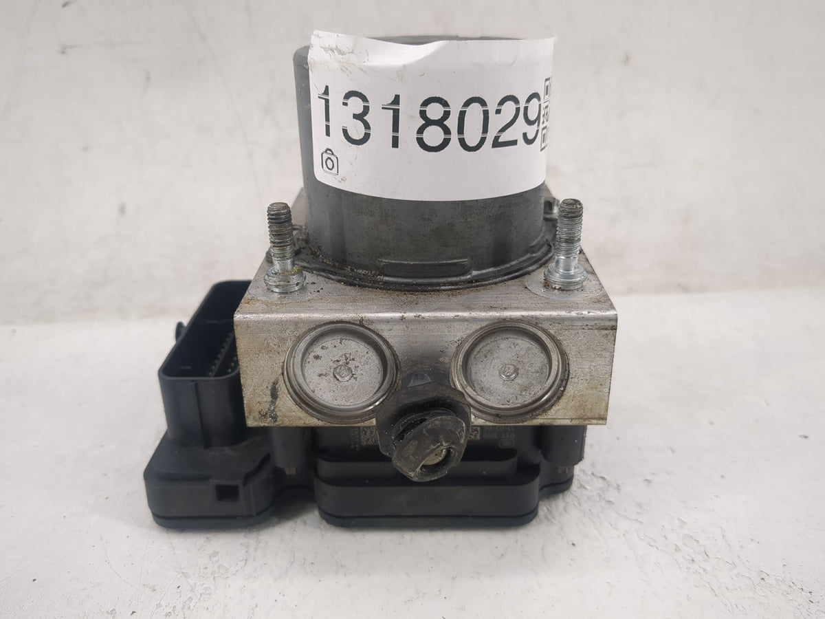 2014 Chrysler Town & Country Anti-Lock Brake ABS Pump Module Actuator OEM P/N:68183803AC P68183803AC Fits OEM Used Auto Part