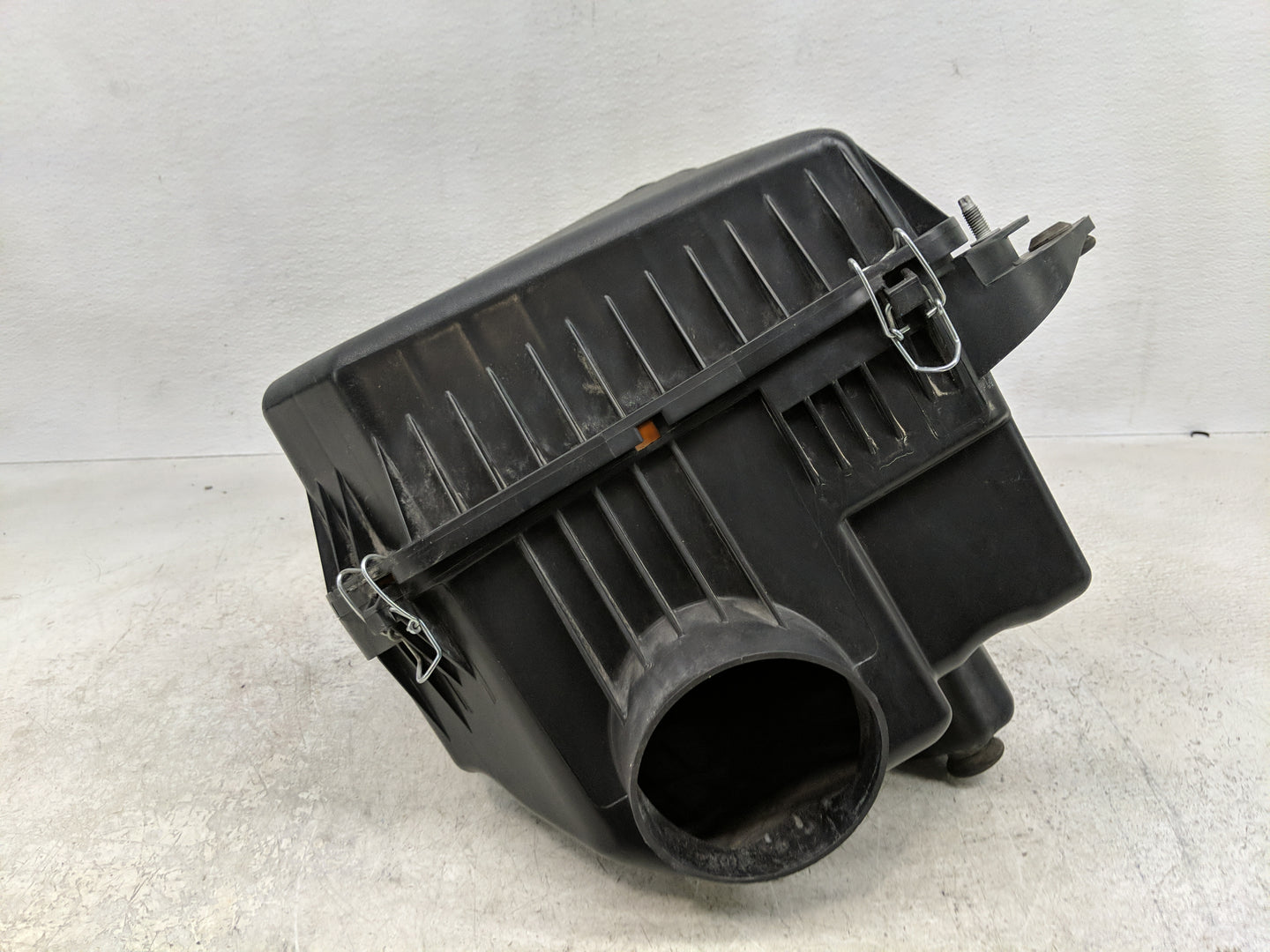 2011-2016 Chrysler Town & Country Air Cleaner Intake-duct Hose Tube - Oemusedautoparts1.com