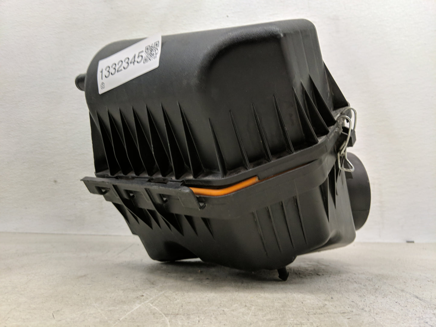 2011-2016 Chrysler Town & Country Air Cleaner Intake-duct Hose Tube - Oemusedautoparts1.com