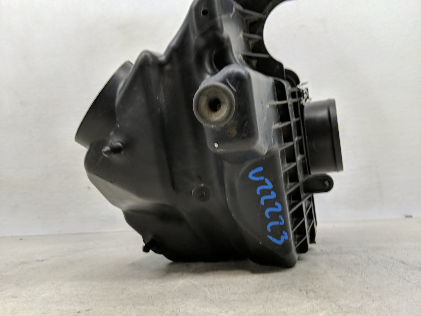 2011-2016 Chrysler Town & Country Air Cleaner Intake-duct Hose Tube - Oemusedautoparts1.com