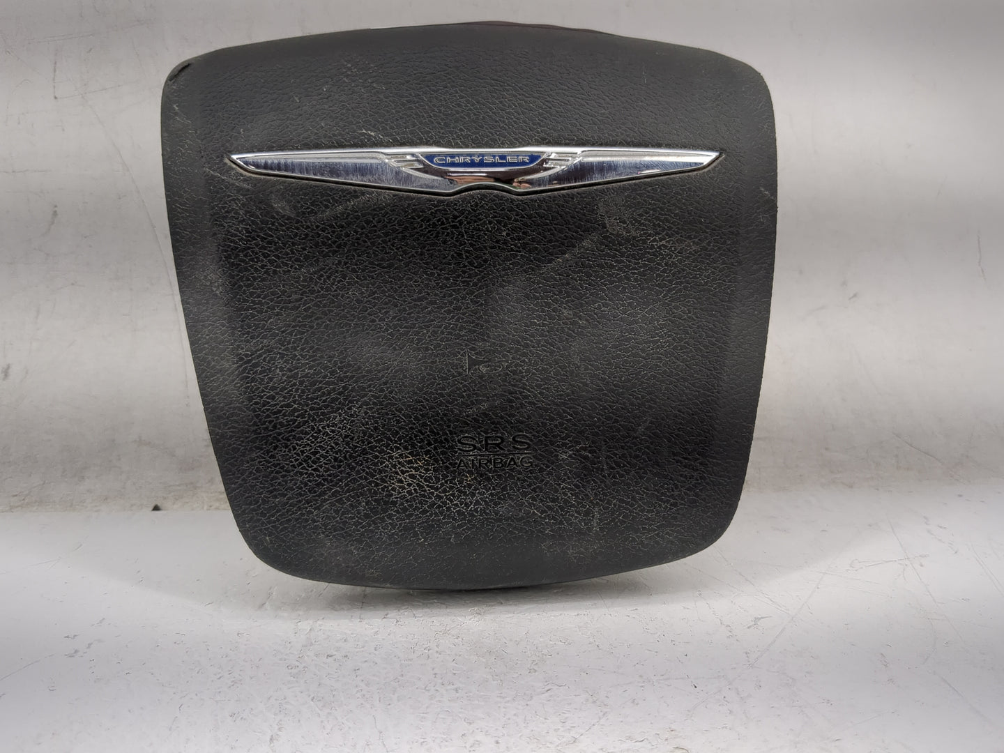 2013-2016 Chrysler Town & Country Air Bag Driver Left Steering Wheel Mounted Fits Fits 2013 2014 2015 2016 OEM Used Auto Par