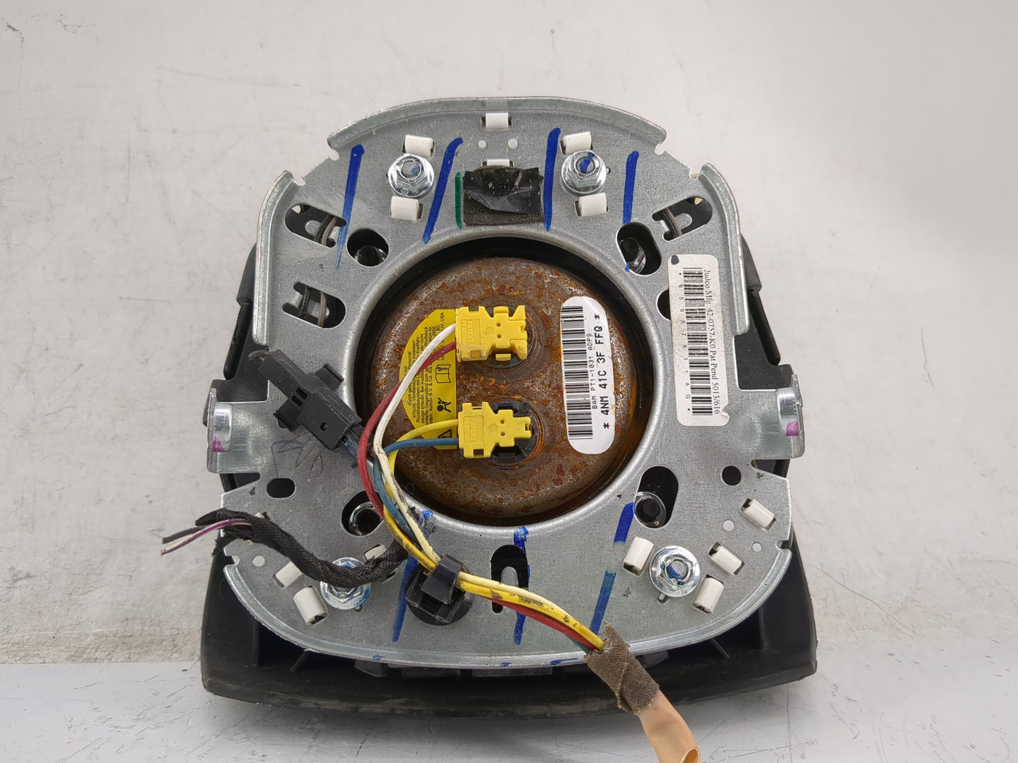 2013-2016 Chrysler Town & Country Air Bag Driver Left Steering Wheel Mounted Fits Fits 2013 2014 2015 2016 OEM Used Auto Par