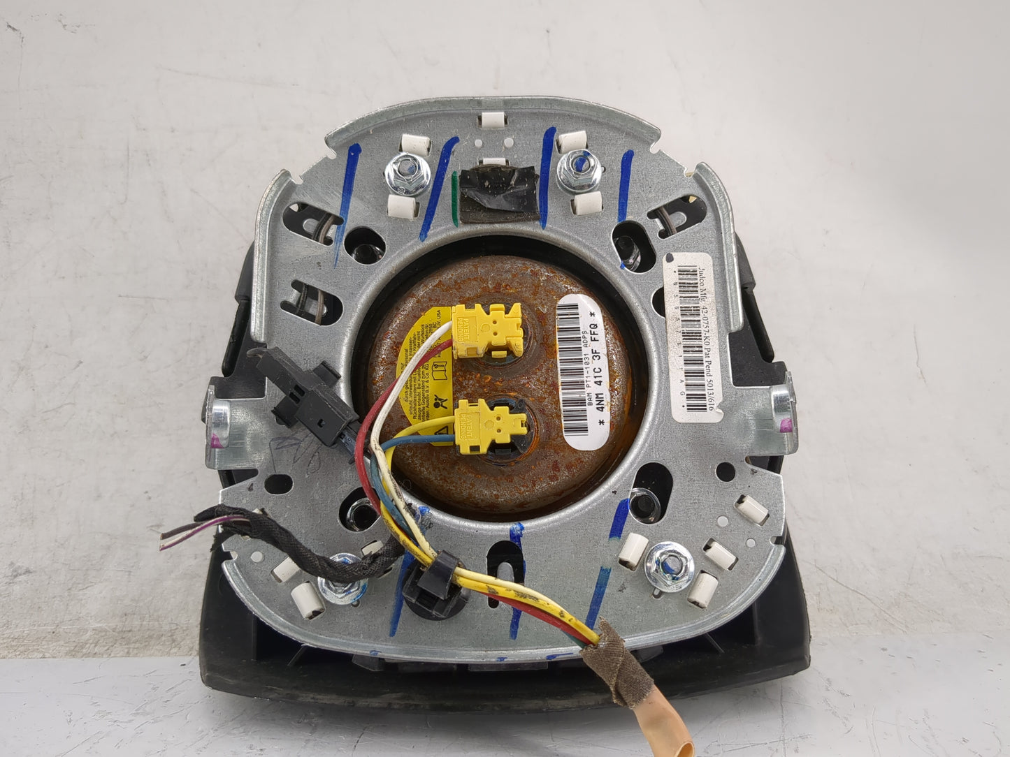 2013-2016 Chrysler Town & Country Air Bag Driver Left Steering Wheel Mounted Fits Fits 2013 2014 2015 2016 OEM Used Auto Par