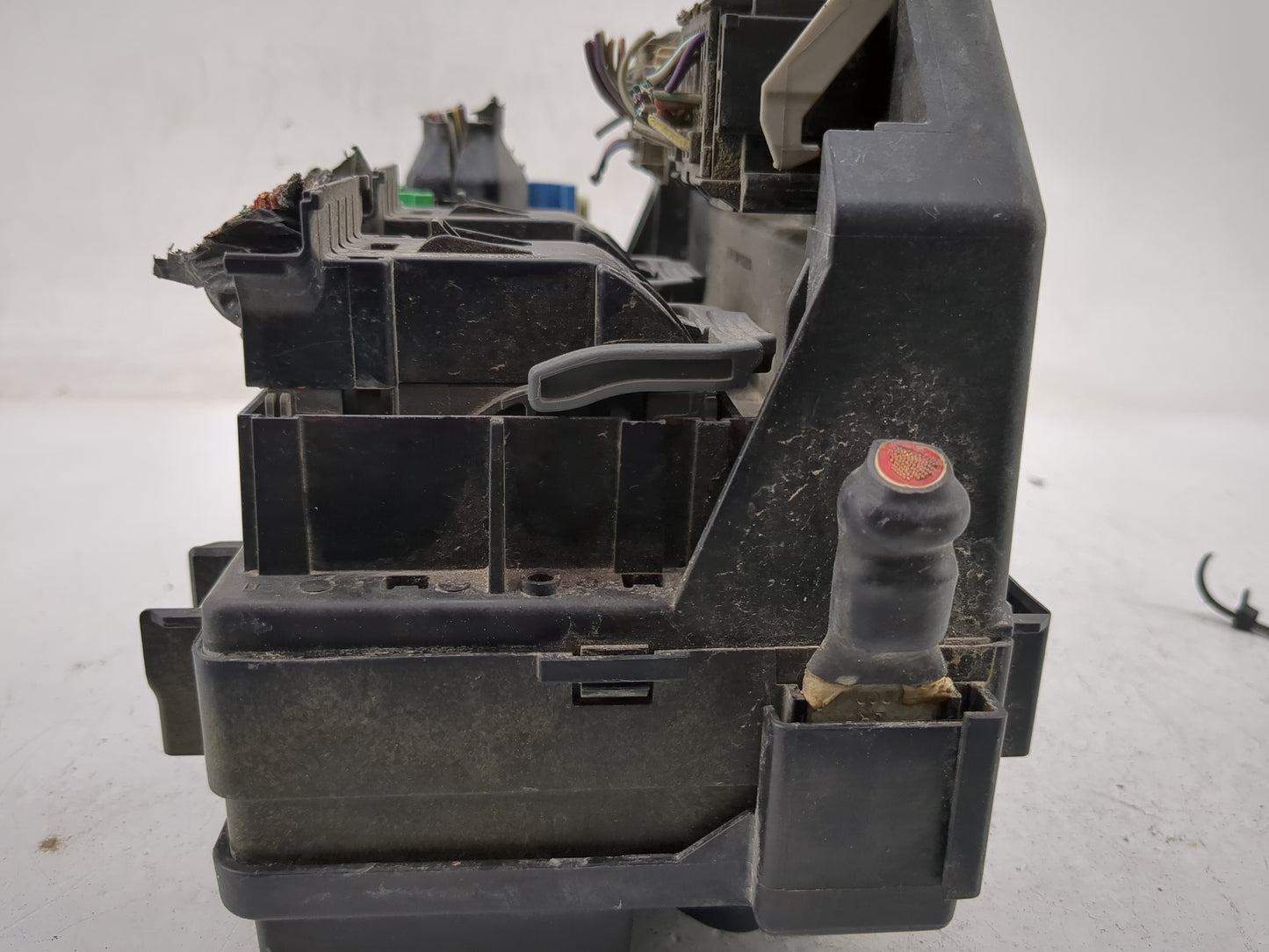2014 Chrysler Town & Country Fusebox Fuse Box Panel Relay Module P/N:68217405AB Fits OEM Used Auto Parts - Oemusedautoparts1
