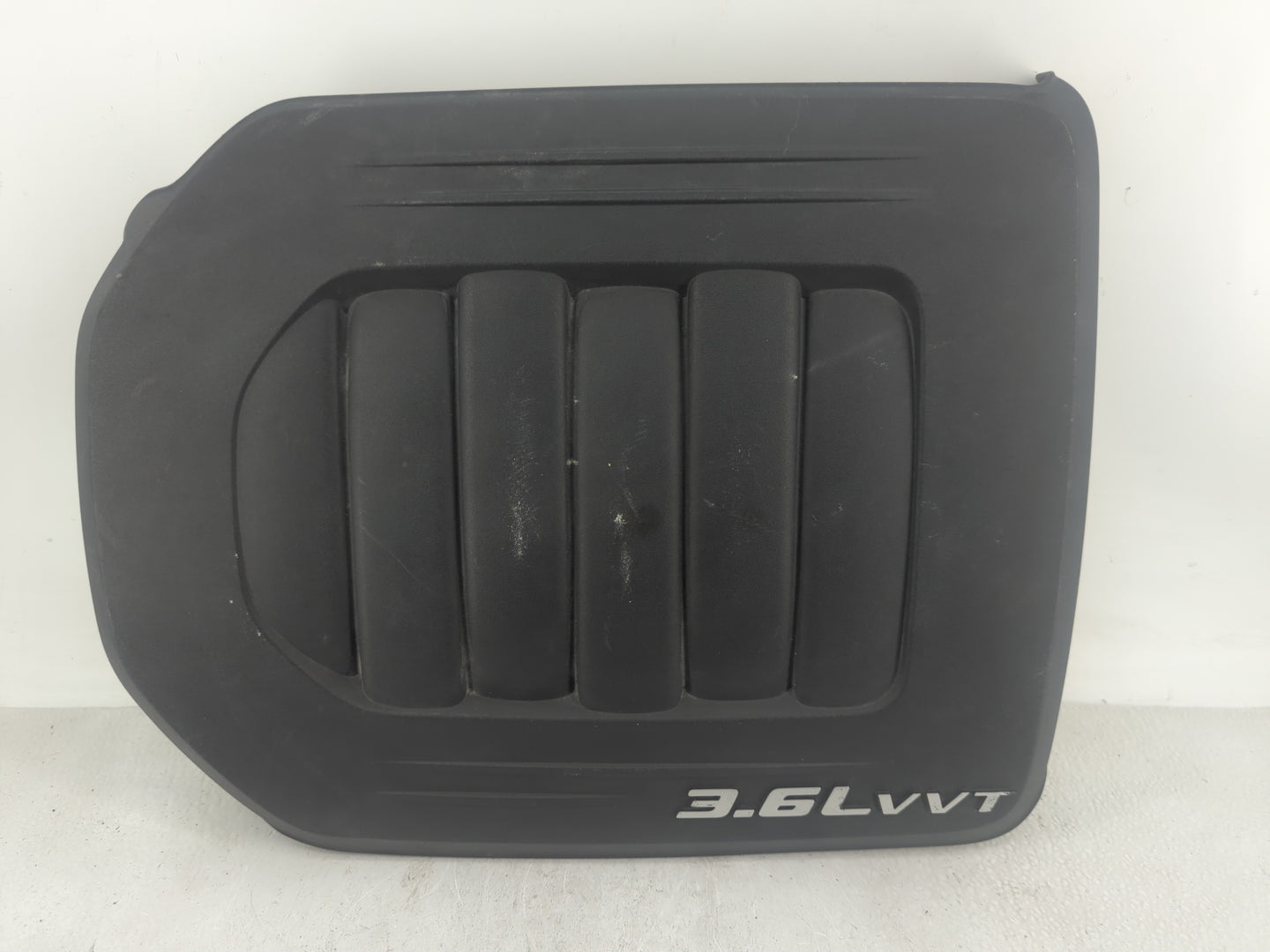 2014 Chrysler Town & Country Engine Cover - Oemusedautoparts1.com