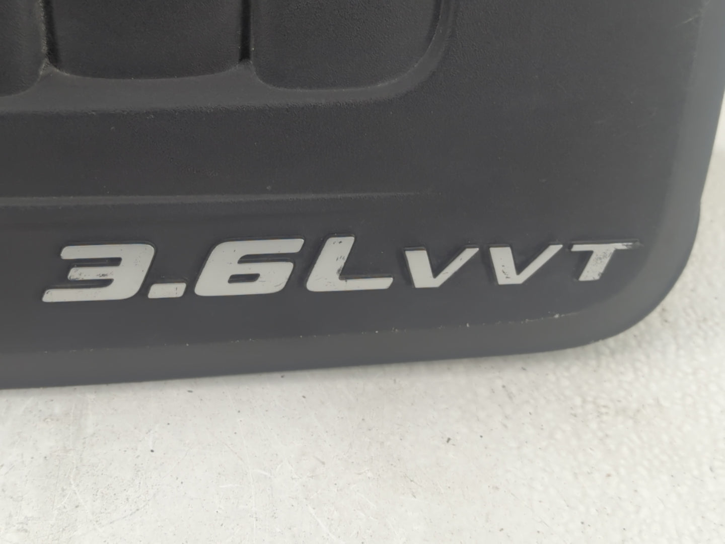 2014 Chrysler Town & Country Engine Cover - Oemusedautoparts1.com
