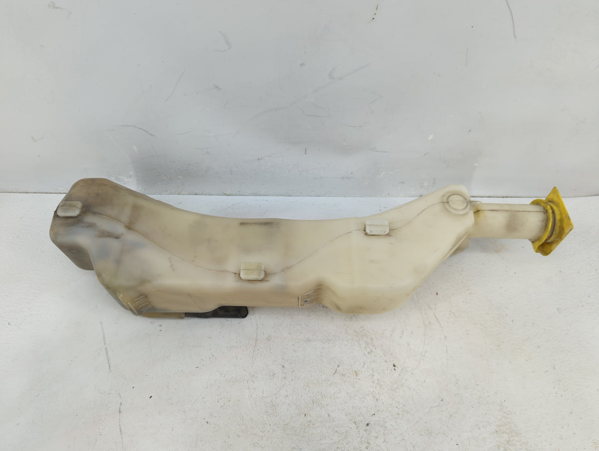 2008 Town & Country Radiator Coolant Overflow Expansion Tank Bottle - Oemusedautoparts1.com