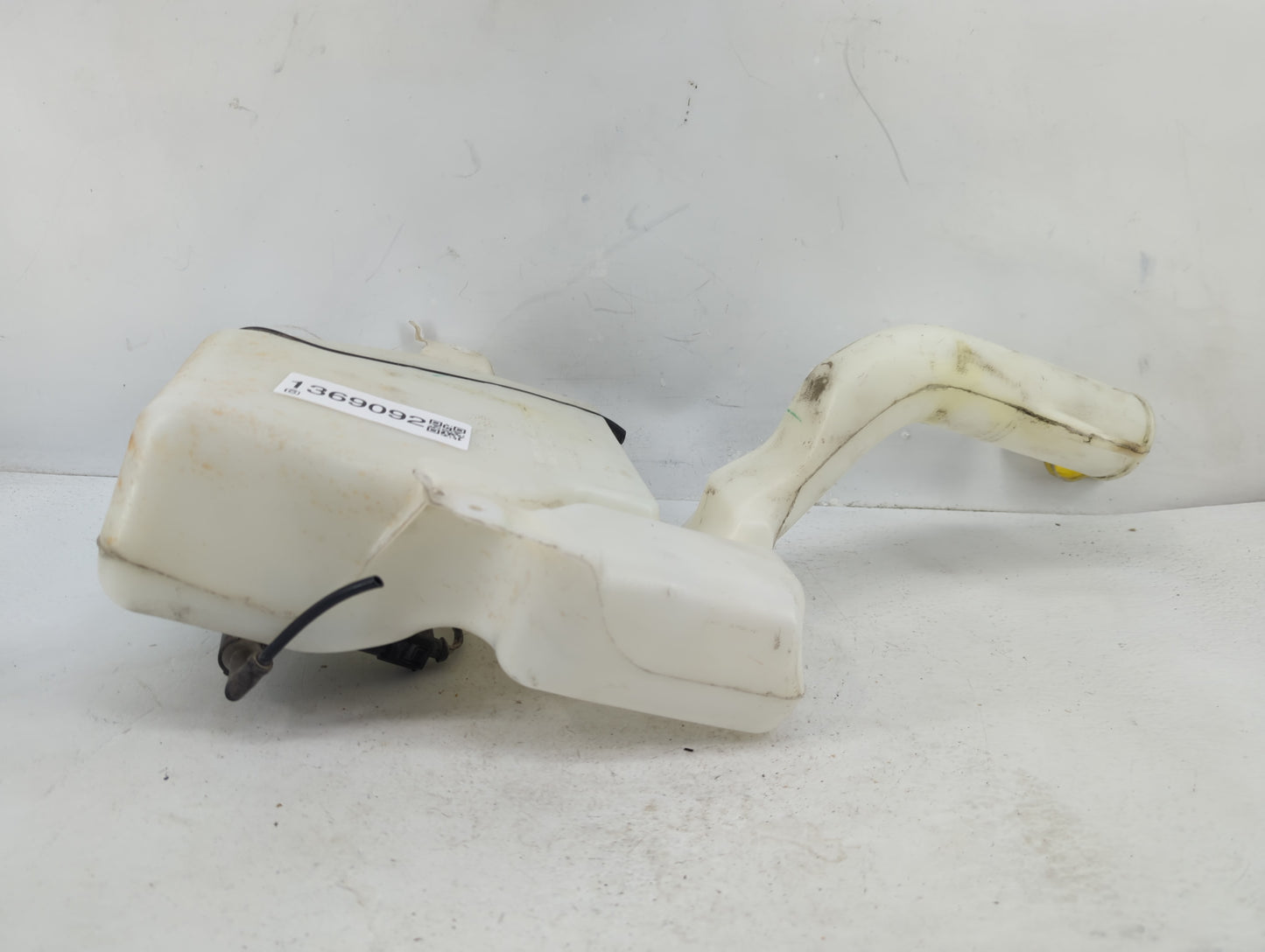 2011 Town & Country Windshield Washer Fluid Reservoir Bottle Oem - Oemusedautoparts1.com