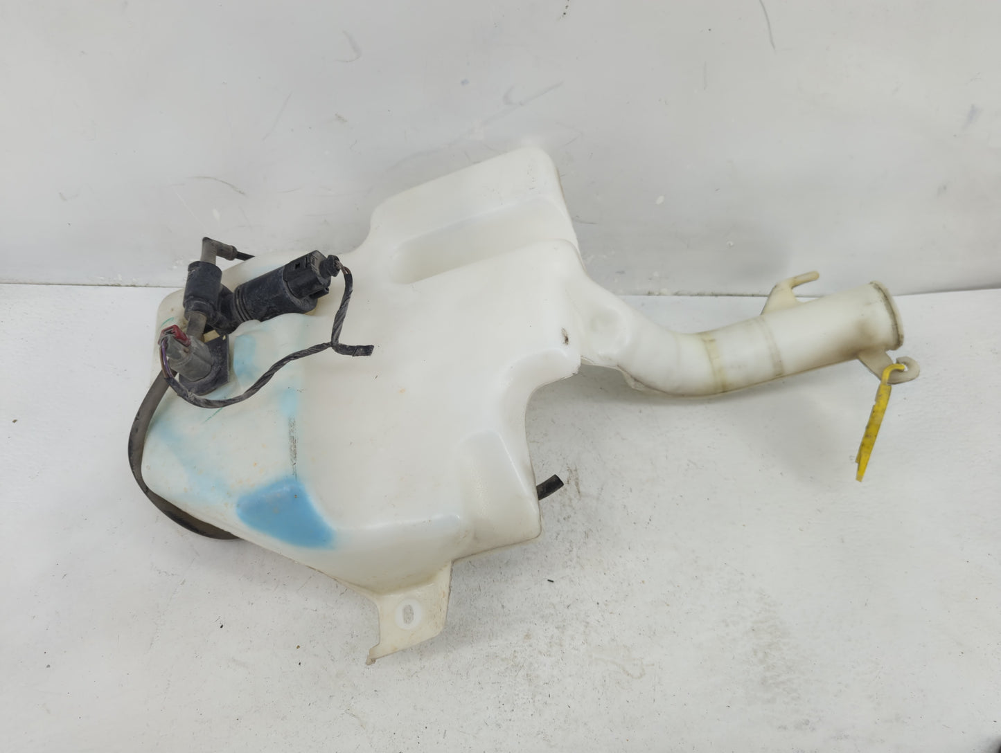2011 Town & Country Windshield Washer Fluid Reservoir Bottle Oem - Oemusedautoparts1.com