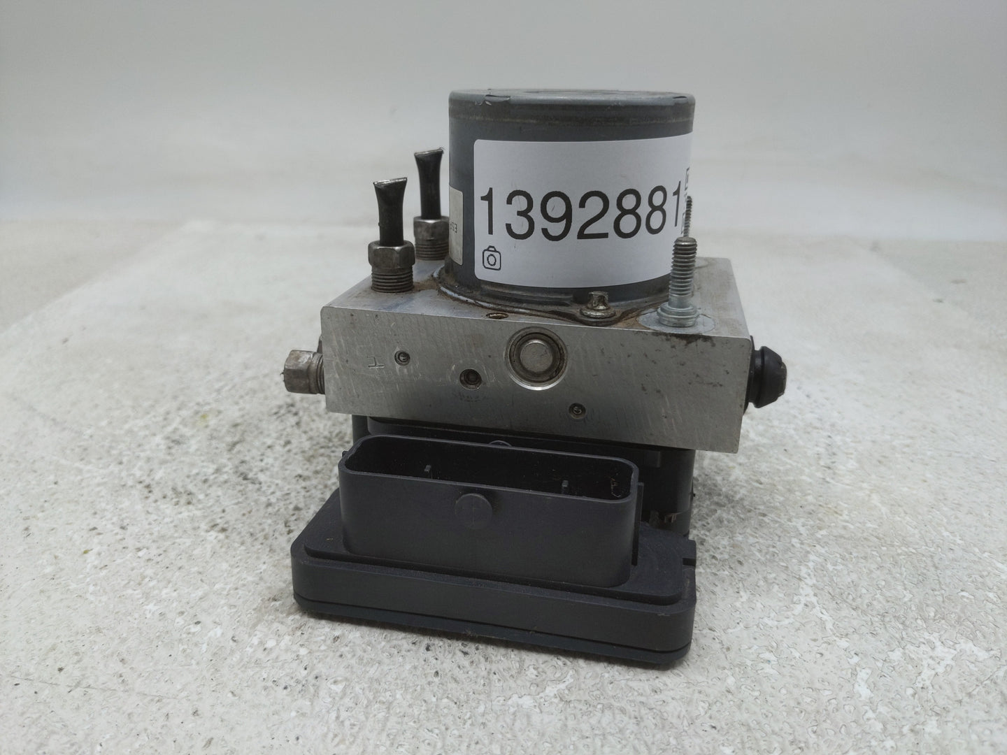 2014 Chrysler Town & Country ABS Pump Control Module Replacement P/N:P68183803AC 68183803AC Fits OEM Used Auto Parts - Oemus