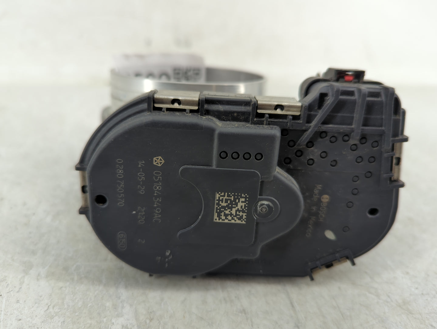 2011-2016 Chrysler Town & Country Throttle Body P/N:0 280 750 570 05184349AC Fits OEM Used Auto Parts - Oemusedautoparts1.co