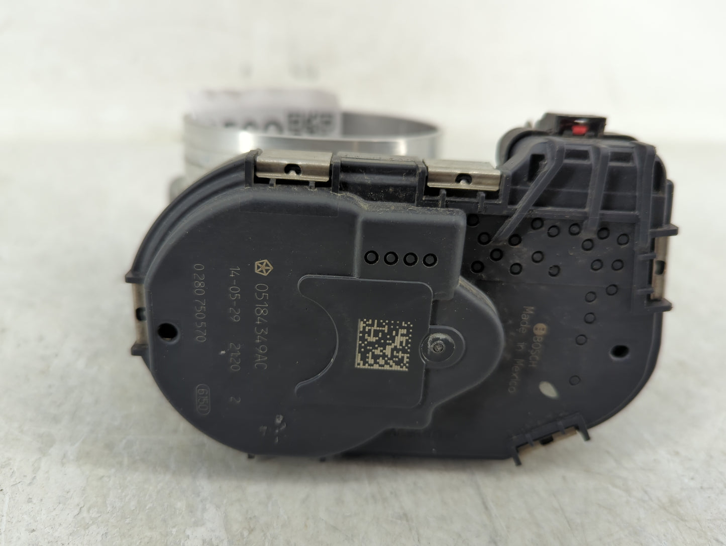 2011-2016 Chrysler Town & Country Throttle Body P/N:0 280 750 570 05184349AC Fits OEM Used Auto Parts - Oemusedautoparts1.co