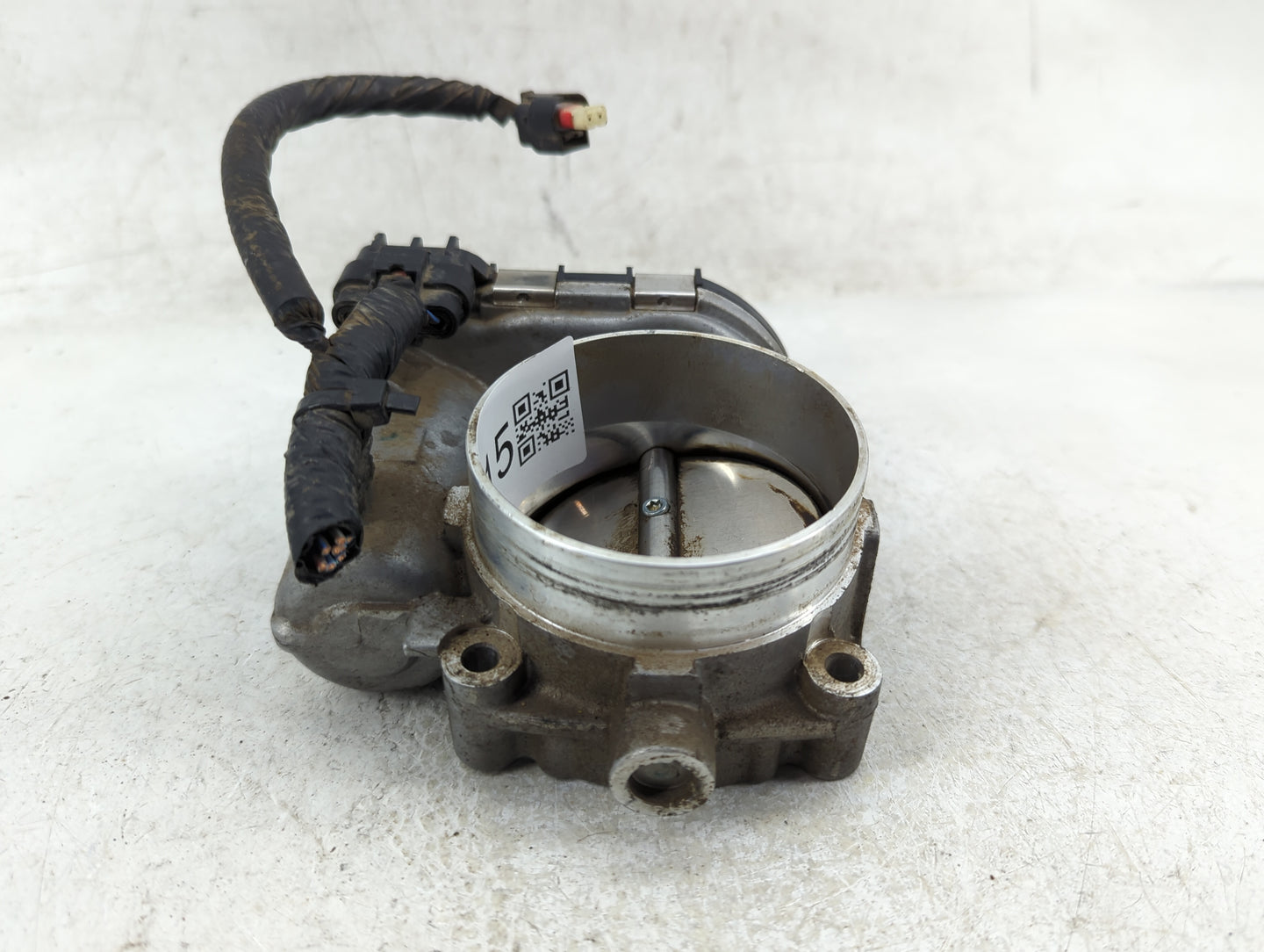 2011-2016 Chrysler Town & Country Throttle Body P/N:05184349AC 0 280 750 570 Fits OEM Used Auto Parts - Oemusedautoparts1.co