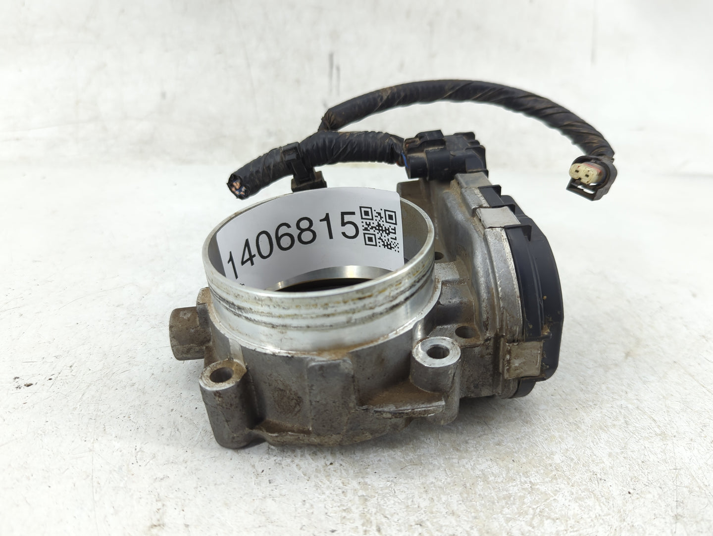 2011-2016 Chrysler Town & Country Throttle Body P/N:05184349AC 0 280 750 570 Fits OEM Used Auto Parts - Oemusedautoparts1.co