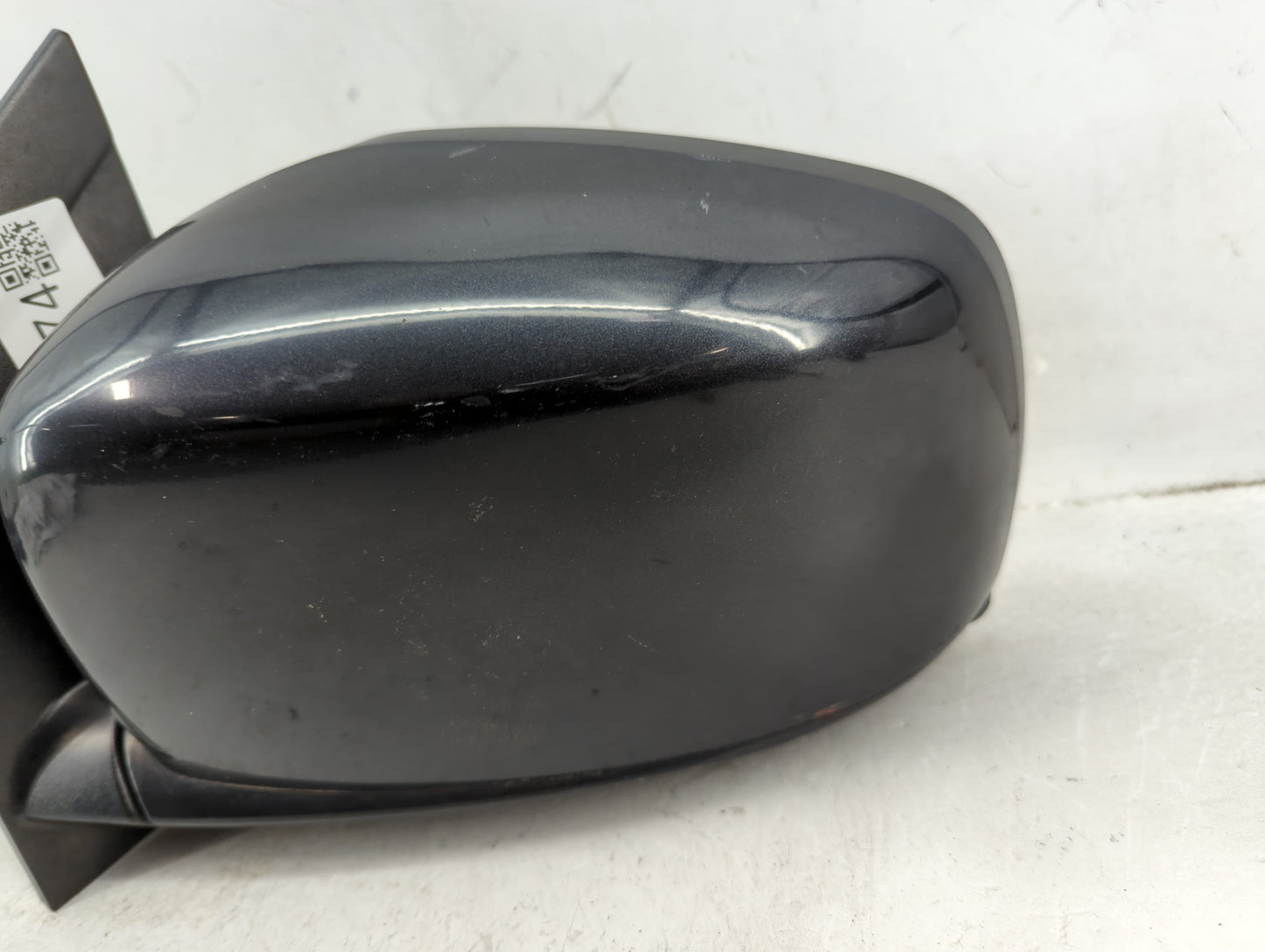 2011-2016 Chrysler Town & Country Driver Side View Mirror - Left Door Mirror OEM Used - Oemusedautoparts1.com