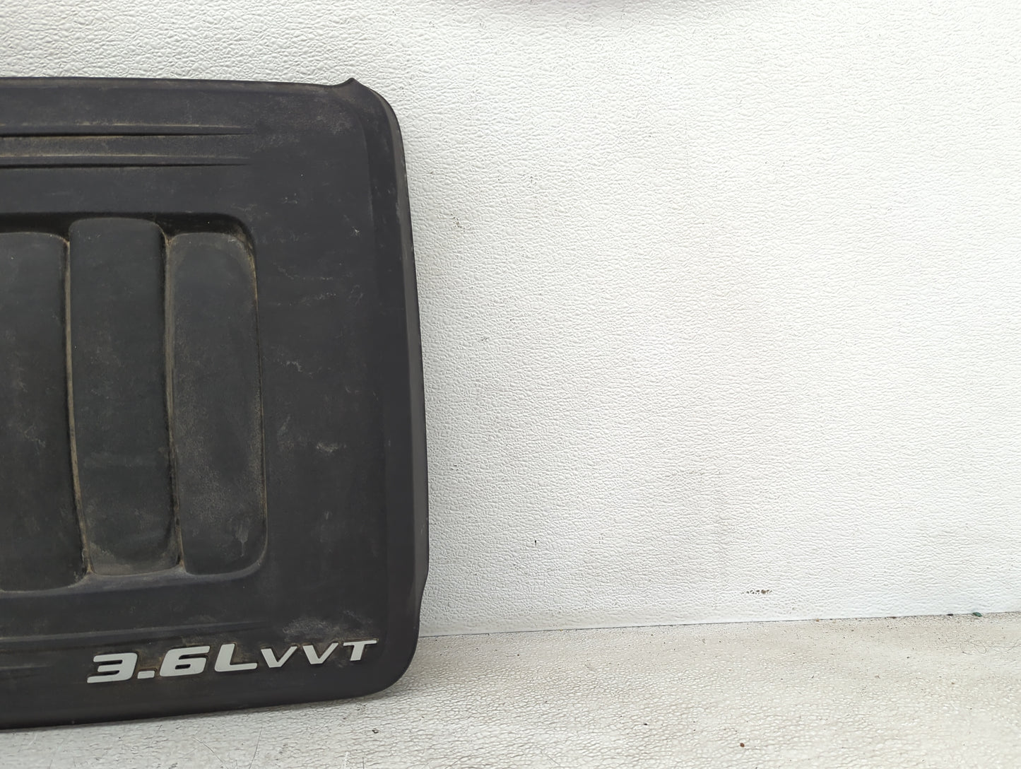 2014 Chrysler Town & Country Engine Cover - Oemusedautoparts1.com
