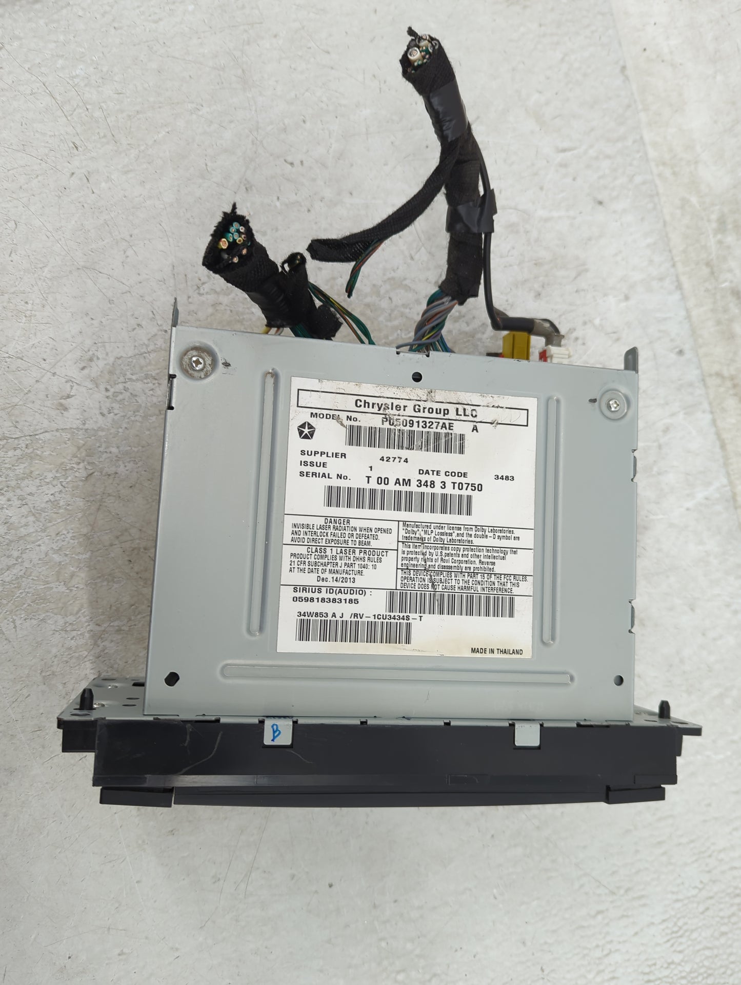 2012-2016 Chrysler Town & Country Radio AM FM Cd Player Receiver Replacement P/N:P05091327AE Fits OEM Used Auto Parts - Oemu