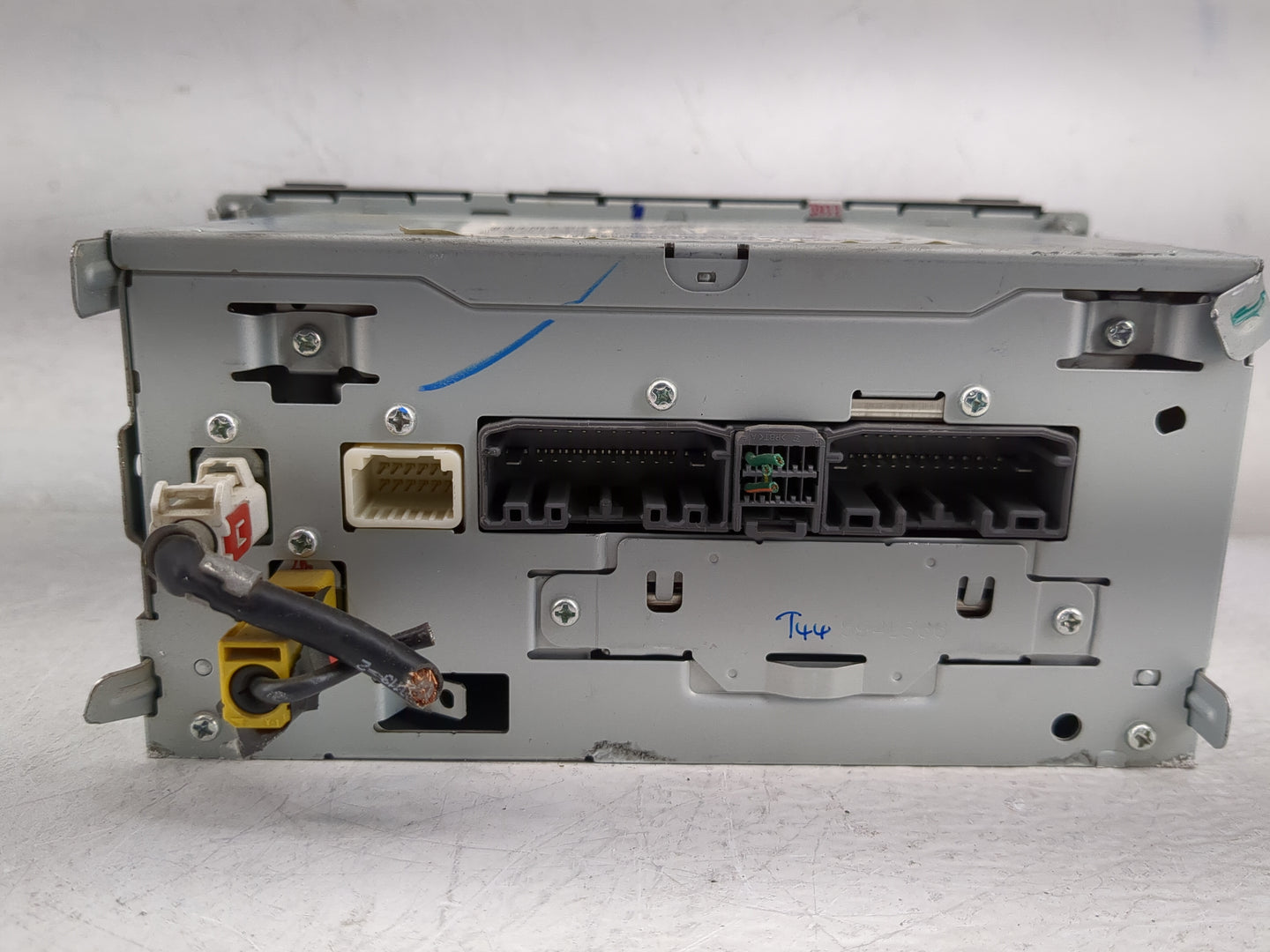 2012-2016 Chrysler Town & Country Radio AM FM Cd Player Receiver Replacement P/N:P05091327AD 34W853 Fits OEM Used Auto Parts
