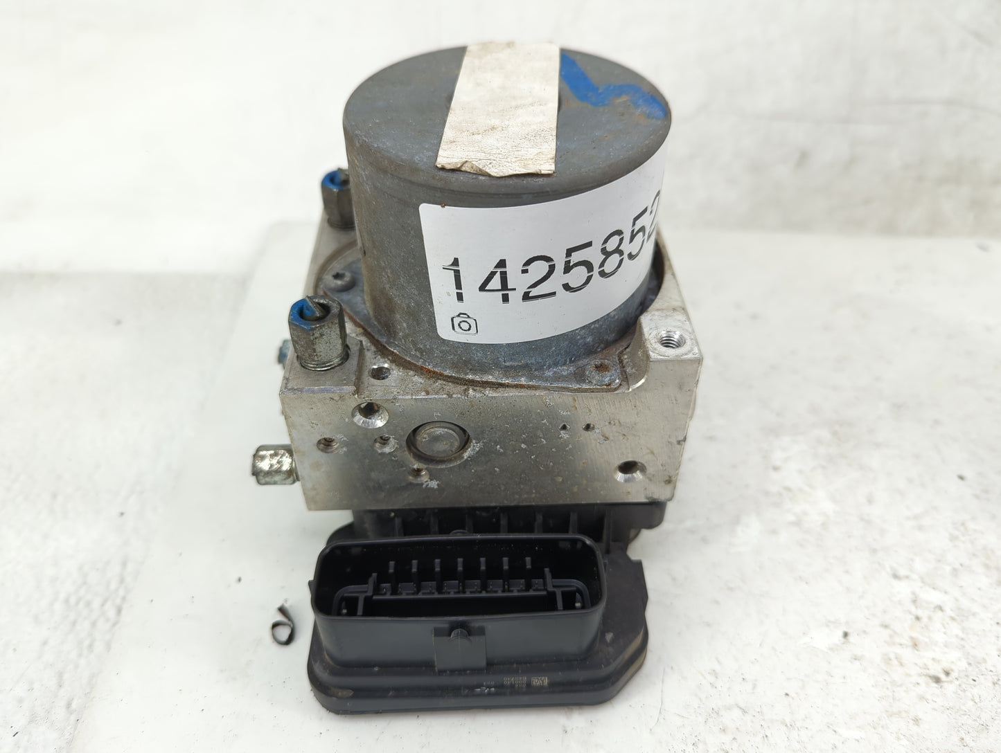 2014 Chrysler Town & Country ABS Pump Control Module Replacement Fits OEM Used Auto Parts - Oemusedautoparts1.com