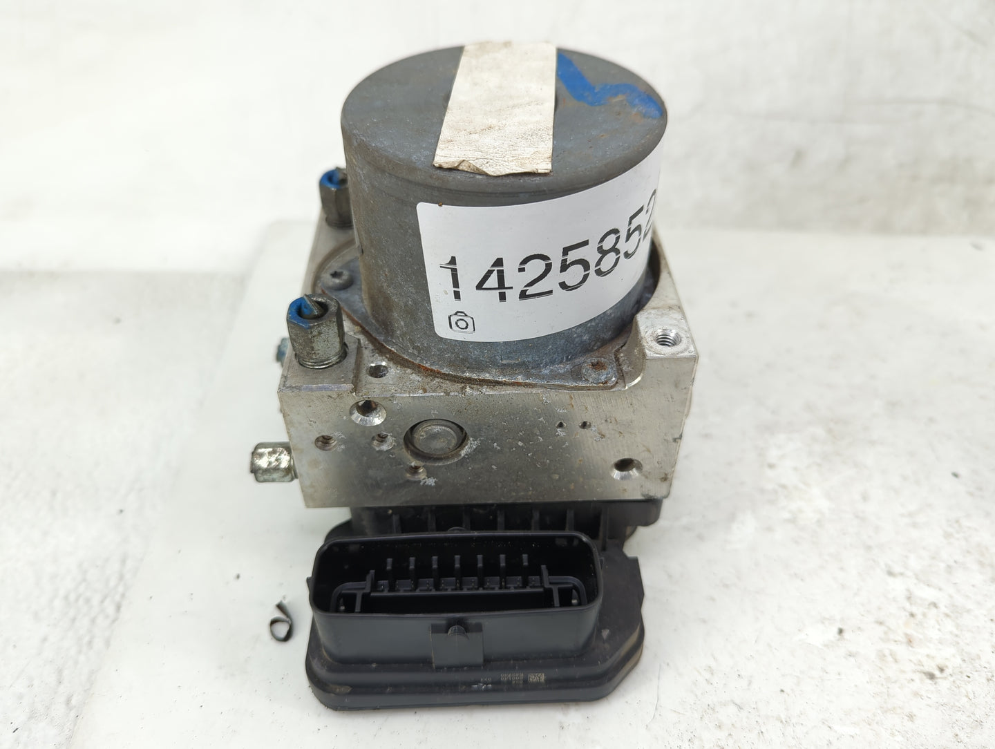 2014 Chrysler Town & Country ABS Pump Control Module Replacement Fits OEM Used Auto Parts - Oemusedautoparts1.com