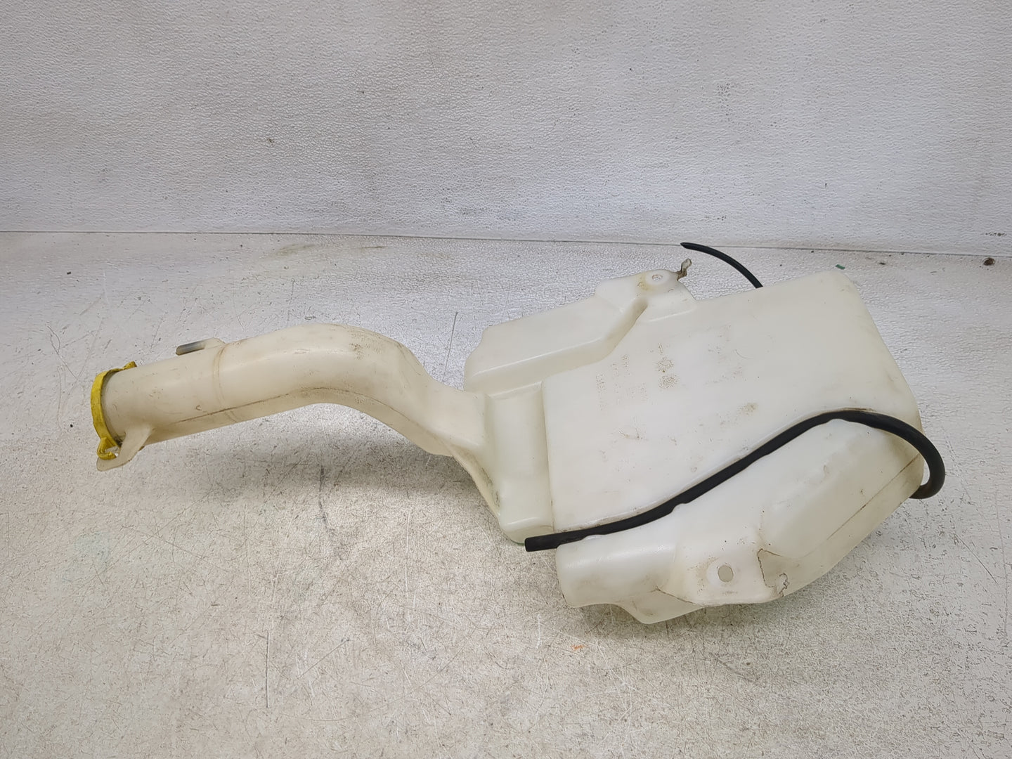 2011 Town & Country Windshield Washer Fluid Reservoir Bottle Oem - Oemusedautoparts1.com