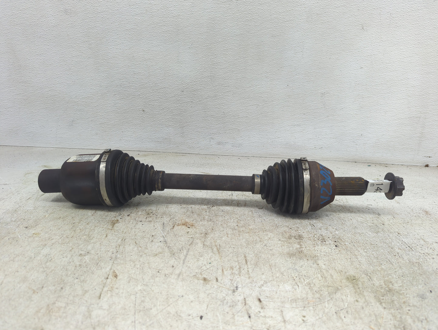 2011-2016 Chrysler Town & Country Axle Shaft Front Passenger Cv C/v - Oemusedautoparts1.com