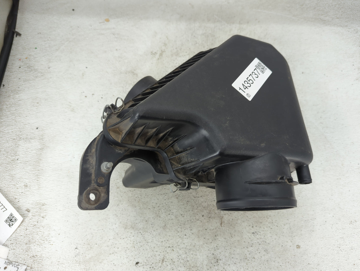 2011-2016 Chrysler Town & Country Air Cleaner Intake-duct Hose Tube - Oemusedautoparts1.com